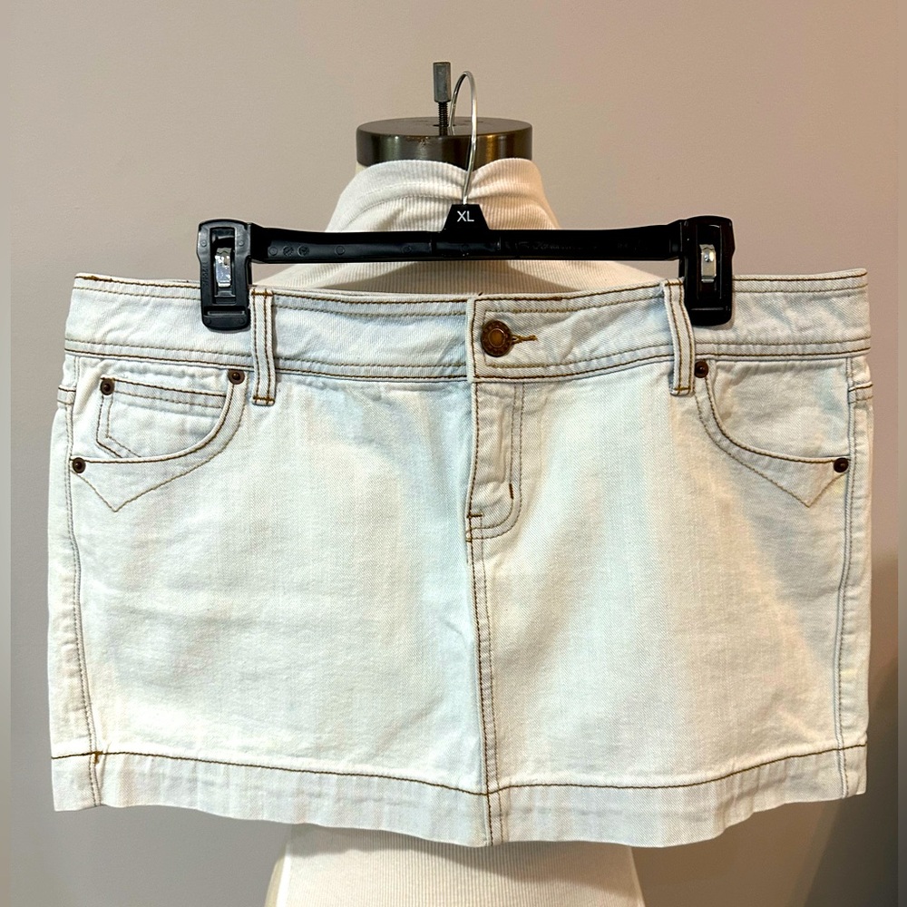 Vintage Lightest Blue Denim Mini size 16/17. Great condition like new